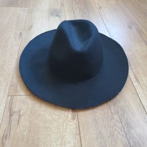 ASOS Unisex Black Fedora 100% wool Hat Size M. About 22in